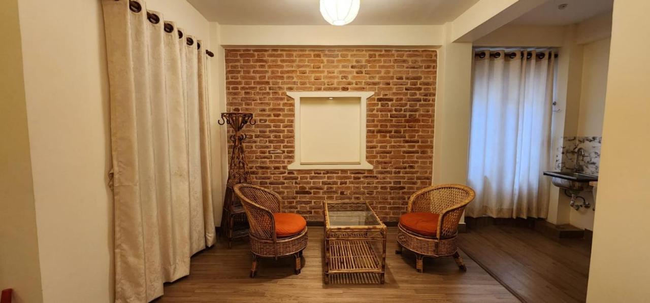 Hiti Fusa Lalitpur Bagian luar foto
